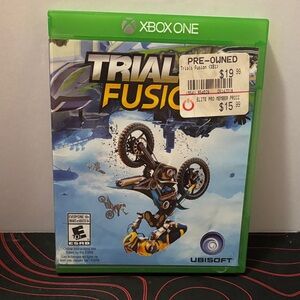 Trials Fusion for Xbox One - Green Case